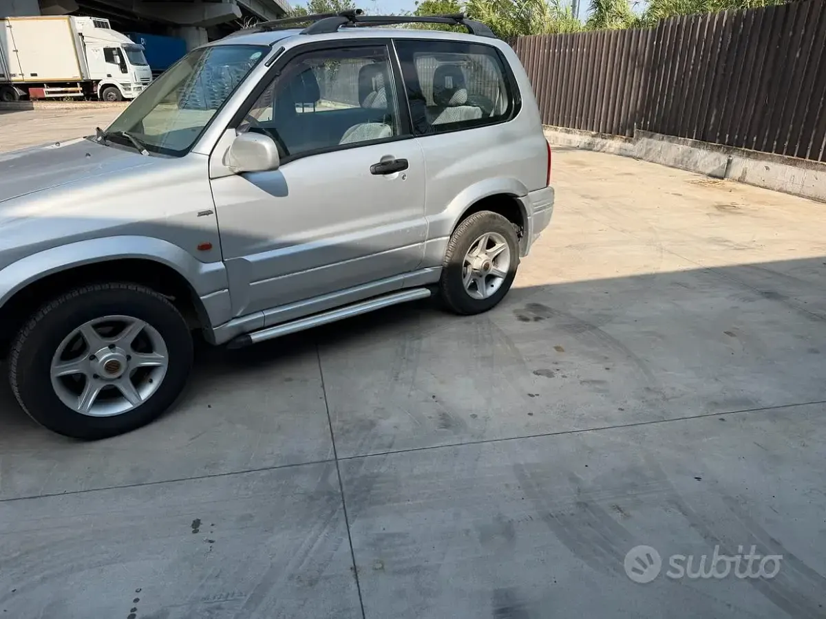 Usata Suzuki Vitara 94 CV (69 kW) 2001 SUV