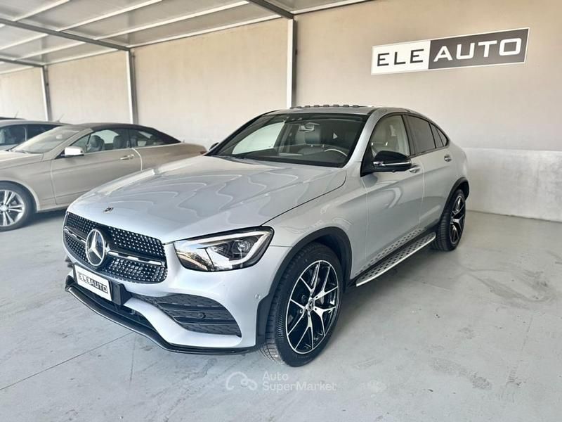 Usata Mercedes GLC300e Premium 194 CV (142 kW) 2023 Grigio Coupé