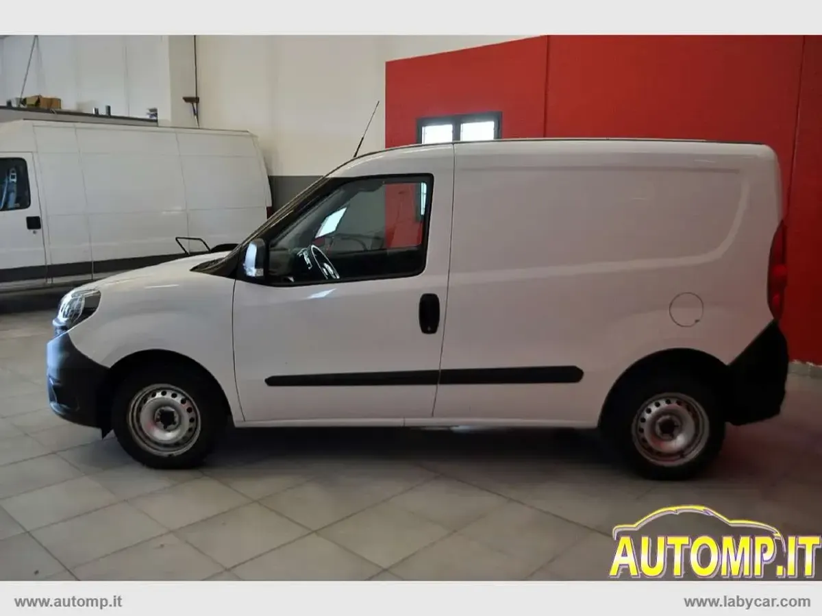 Usata Fiat Doblò 95 CV (69 kW) 2019 Bianco Monovolume