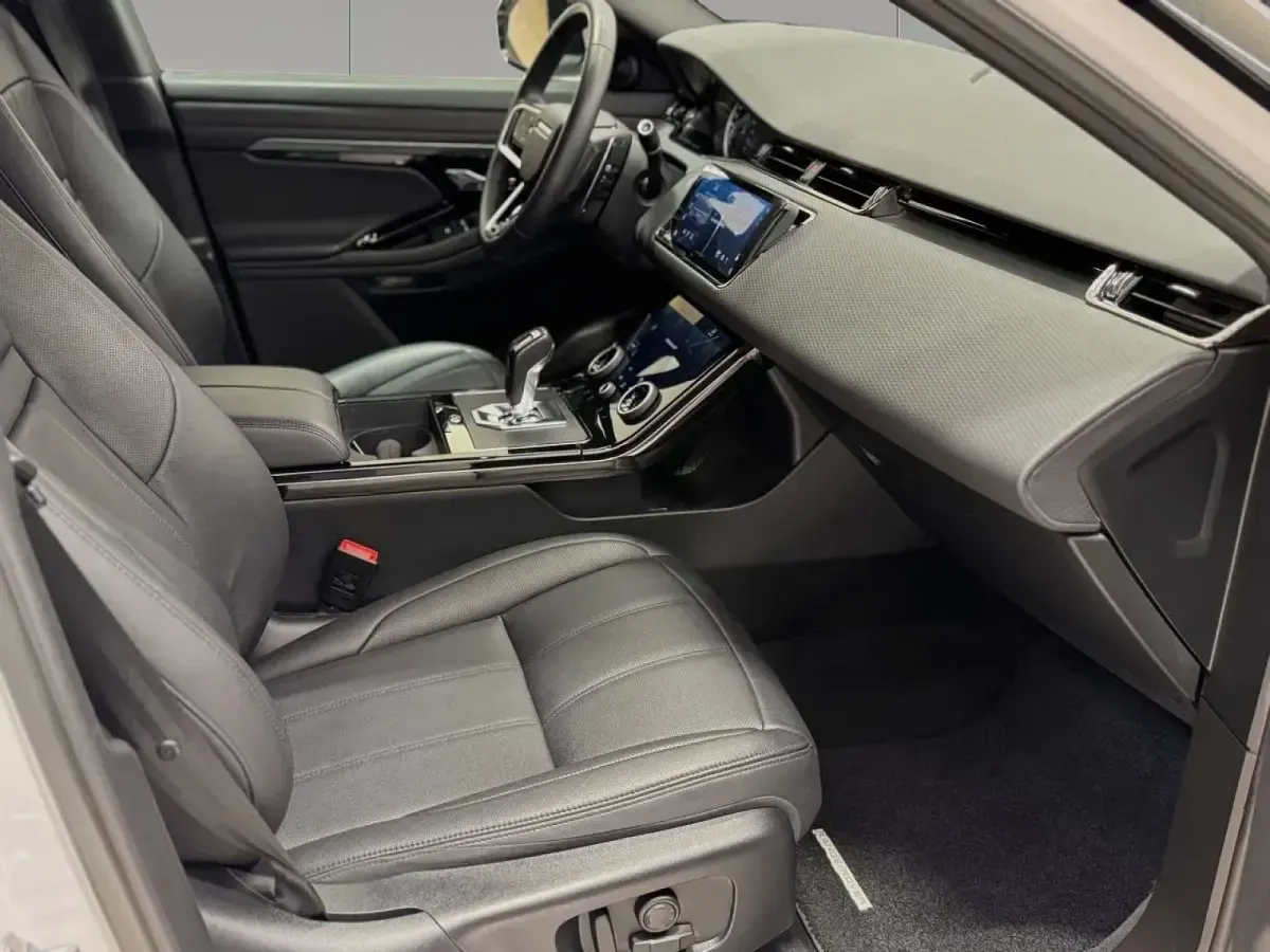 Usata Land Rover Range Rover evoque R-Dynamic 163 CV (119 kW) 2023 Ostuni pearl white SUV