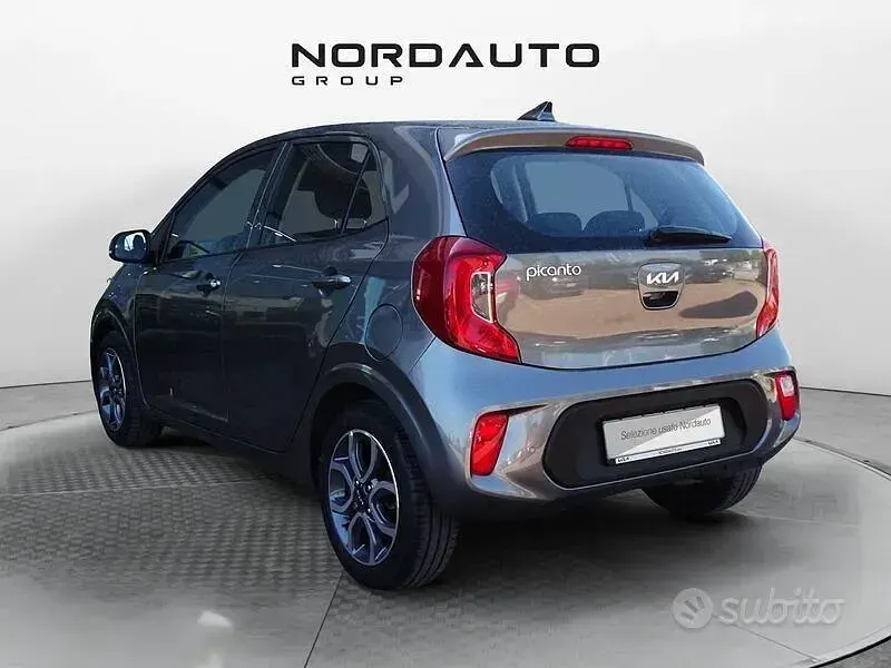 Usata Kia Picanto Style 67 CV (49 kW) 2023 Grigio Utilitaria