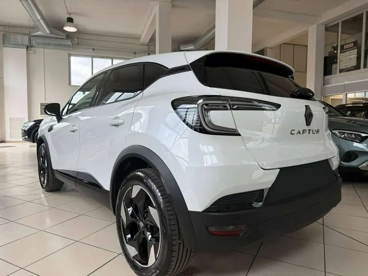 Nieuw Renault Captur Techno 101 PK (74 kW) 2025 Zwart SUV