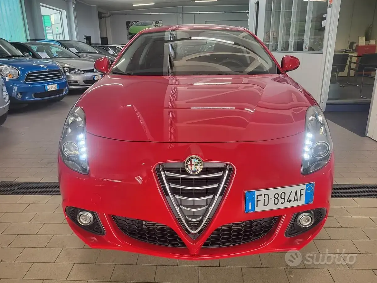 Usata Alfa Romeo Giulietta Progression 105 CV (77 kW) 2016 Rosso Utilitaria