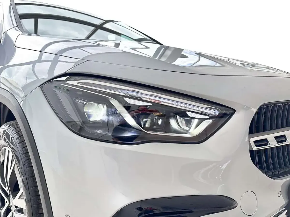 Nouvelle Mercedes GLA200 150 ch (110 kW) 2026 Argent SUV