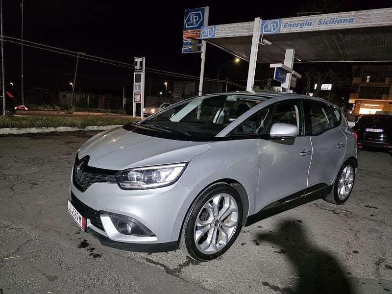 Usata Renault Scénic IV Life 116 CV (85 kW) 2017 Monovolume