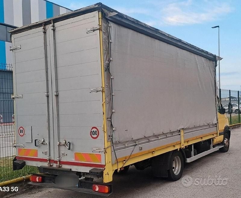 Usata Renault Master 146 CV (107 kW) 2003 Giallo Berlina