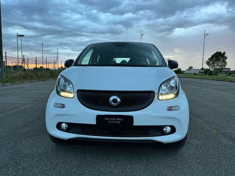 Usata Smart ForFour 71 CV (52 kW) 2019 Bianco Utilitaria