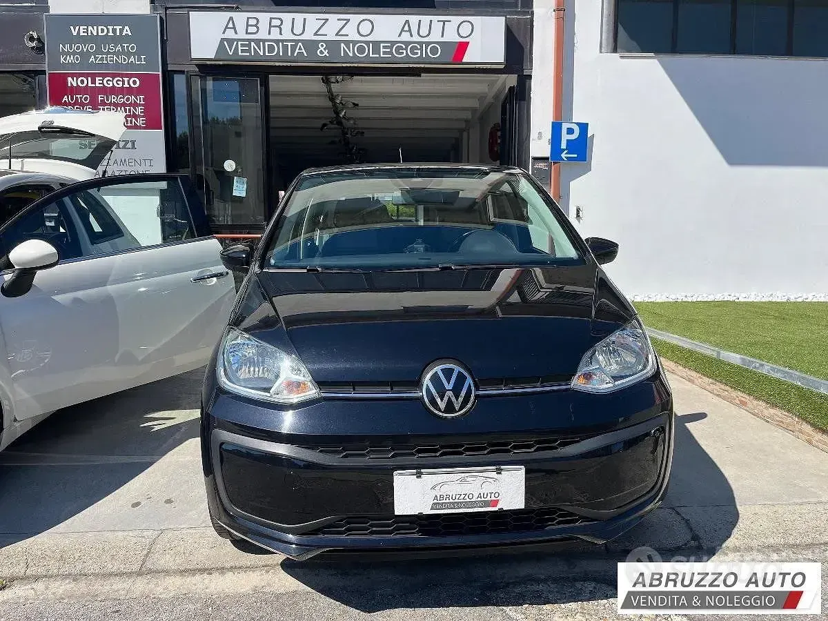 Usata VW up! 67 CV (49 kW) 2021 Nero Utilitaria