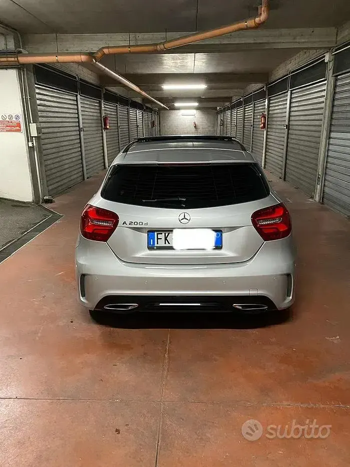 Usata Mercedes 200 136 CV (100 kW) 2017 Berlina