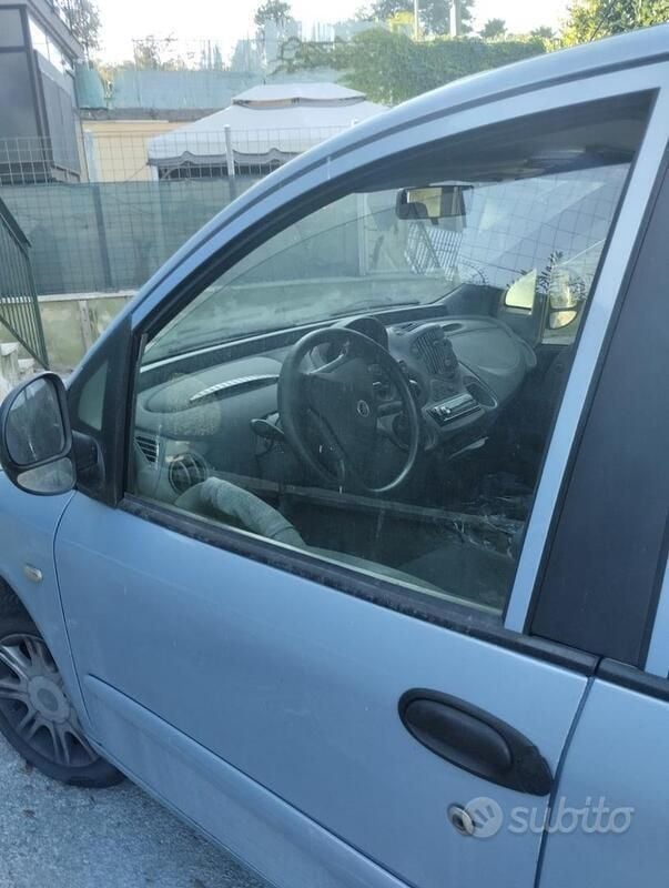 Usata Fiat Multipla 116 CV (85 kW) 2005 Blu Monovolume