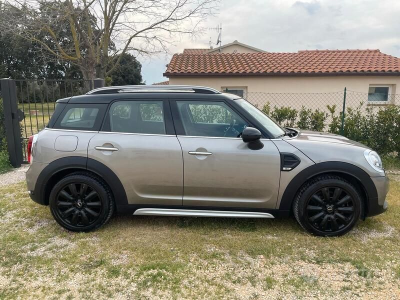 Usata Mini Cooper D Countryman 150 CV (110 kW) 2018 Grigio SUV