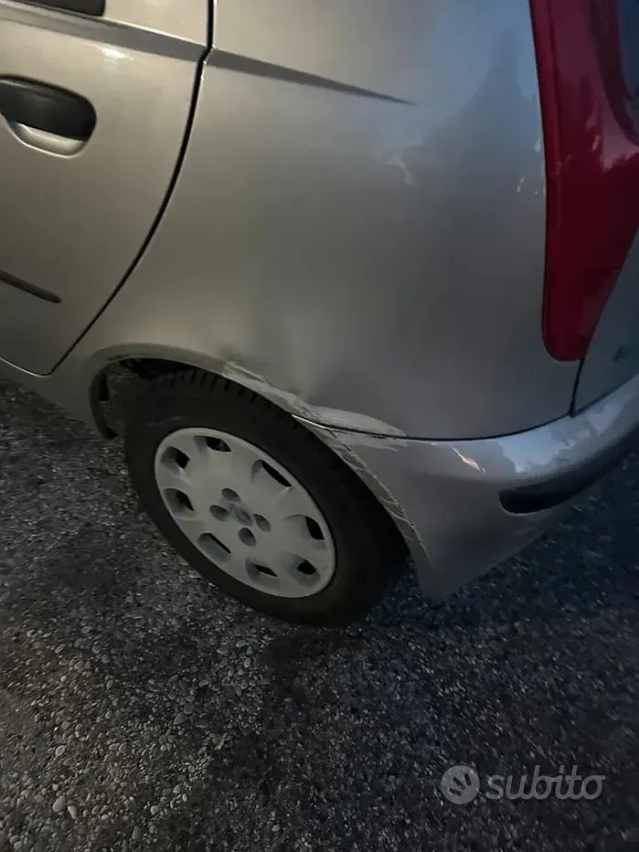 Usata Fiat Punto 80 CV (58 kW) 2003 Grigio Utilitaria