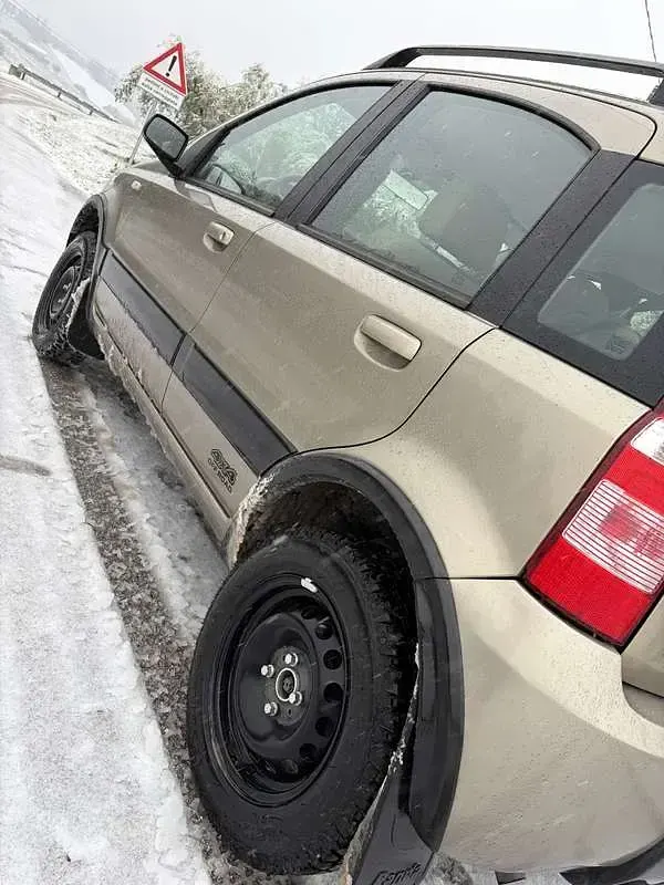 Usata Fiat Panda 4x4 Climbing 69 CV (50 kW) 2008 Utilitaria