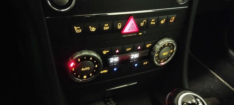 Usata Mercedes SLK200 2LOOK Edition 184 CV (135 kW) 2010 Bianco Cabrio