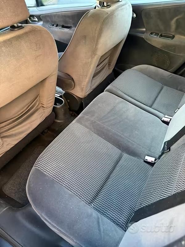 Usata Peugeot 207 2008 Grigio Berlina