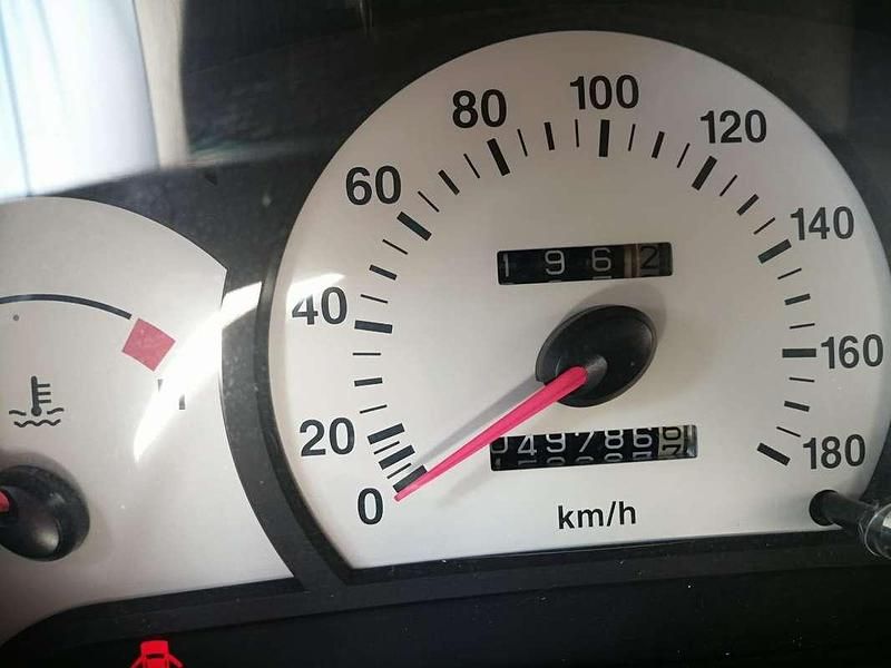 Bianco Usata 2001 Hyundai Atos GLS Due volumi | 2800 € (Molto cara) - Immagine 1/4