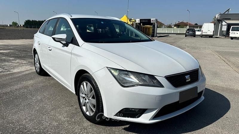 Usata Seat Leon ST Style 105 CV (77 kW) 2014 Bianco Station wagon