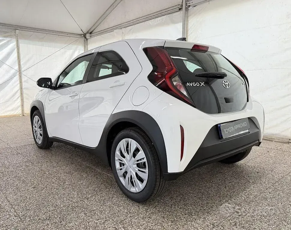 Nuova Toyota Aygo X 116 CV (85 kW) 2026 Bianco SUV