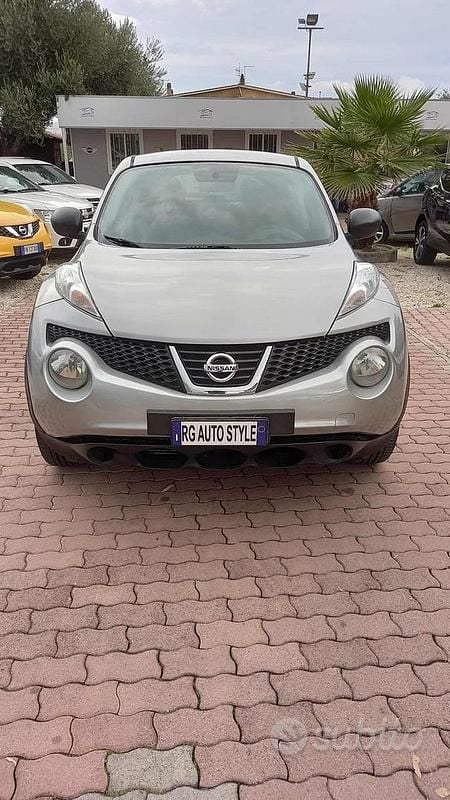 Usata Nissan Juke Visia 110 CV (80 kW) 2011 Grigio SUV