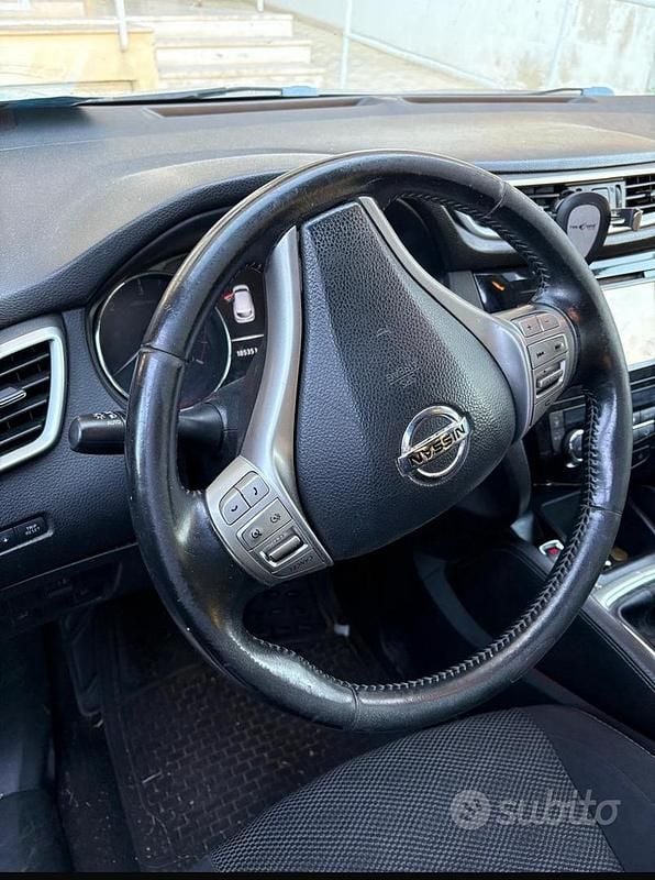 Usata Nissan Qashqai 115 CV (84 kW) 2016 Grigio SUV