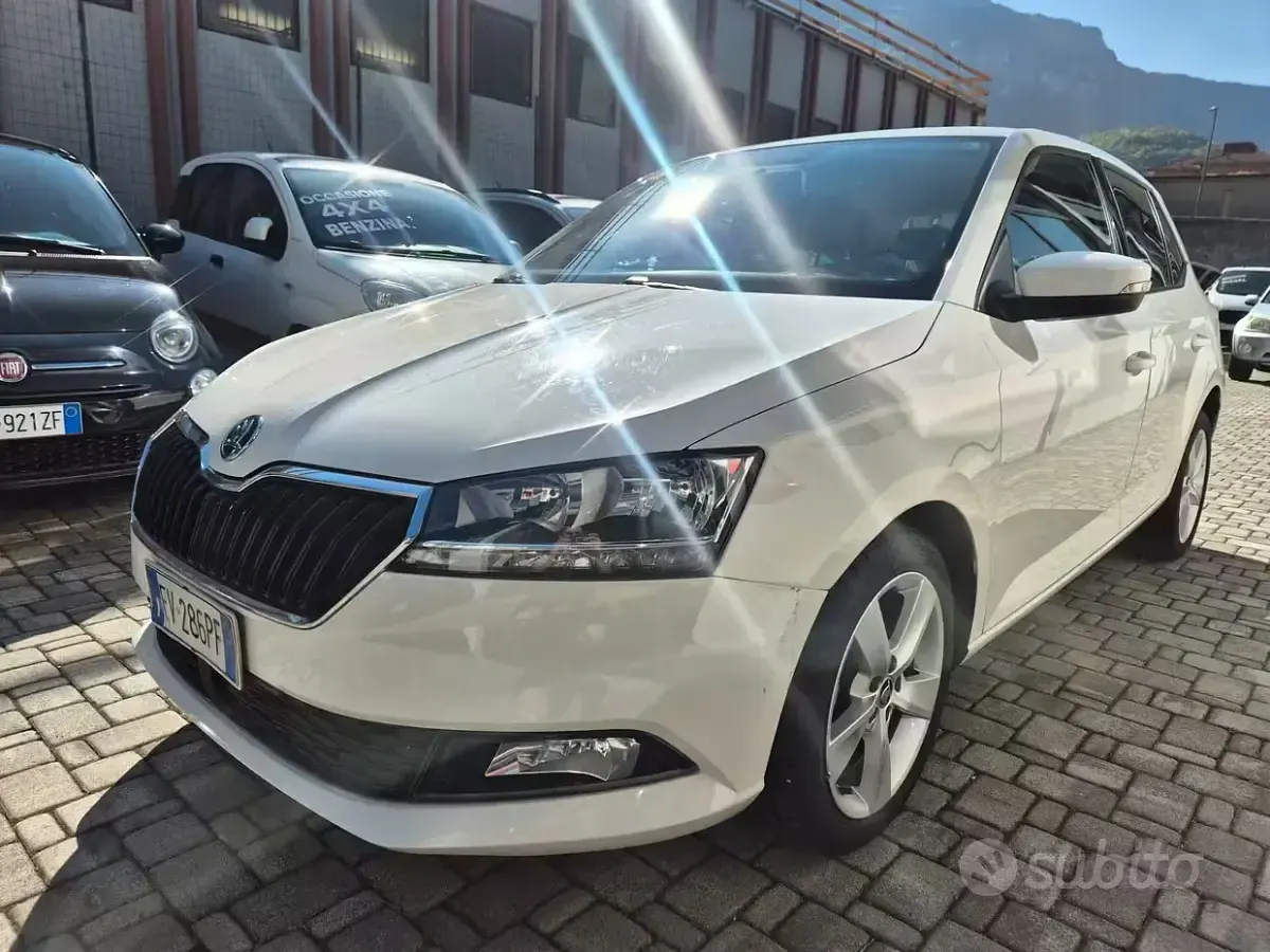 Usata Skoda Fabia 60 CV (44 kW) 2019 Bianco Utilitaria