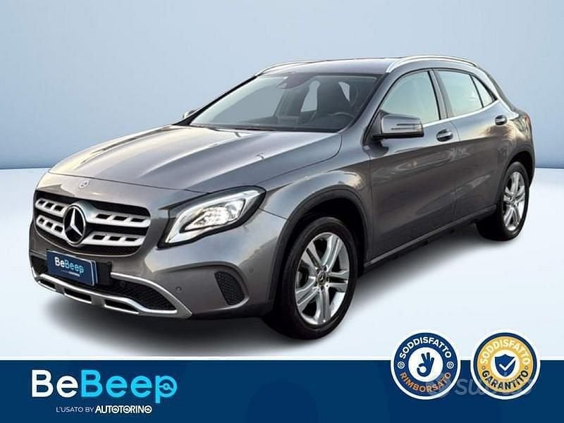 Grigio Usata 2018 Mercedes GLA200 SUV | 21.900 € (Buon prezzo) - Immagine 1/3