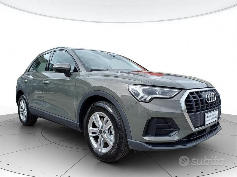 Usata Audi Q3 Business 150 CV (110 kW) 2024 Grigio metallizzato scuro SUV