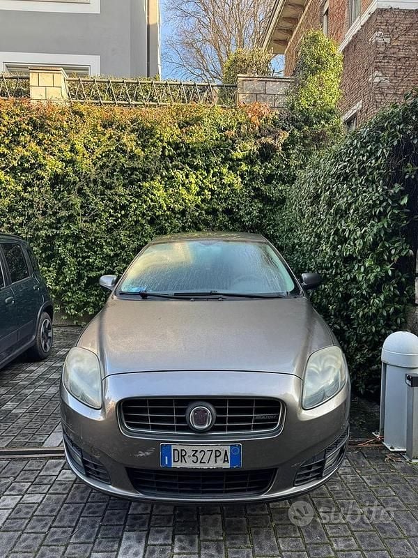 Usata Fiat Croma Emotion 150 CV (110 kW) 2007 Grigio Station wagon