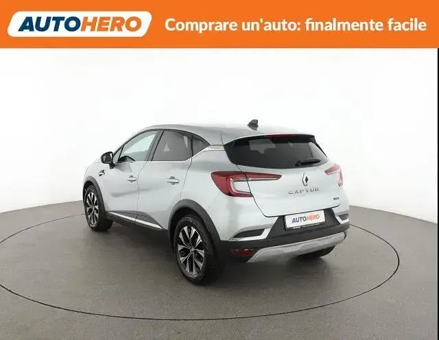 Usata Renault Captur Techno 145 CV (106 kW) 2022 Grigio SUV