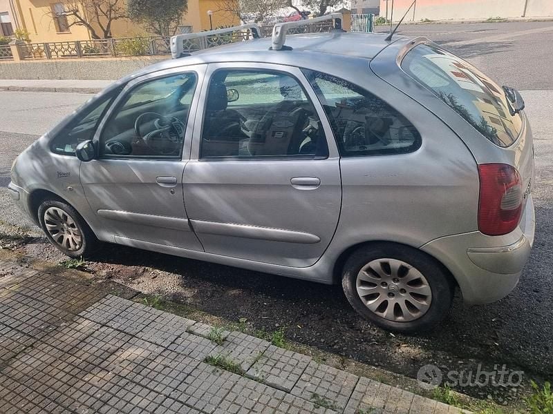 Usata Citroën Xsara Picasso 110 CV (80 kW) 2006 Grigio Monovolume