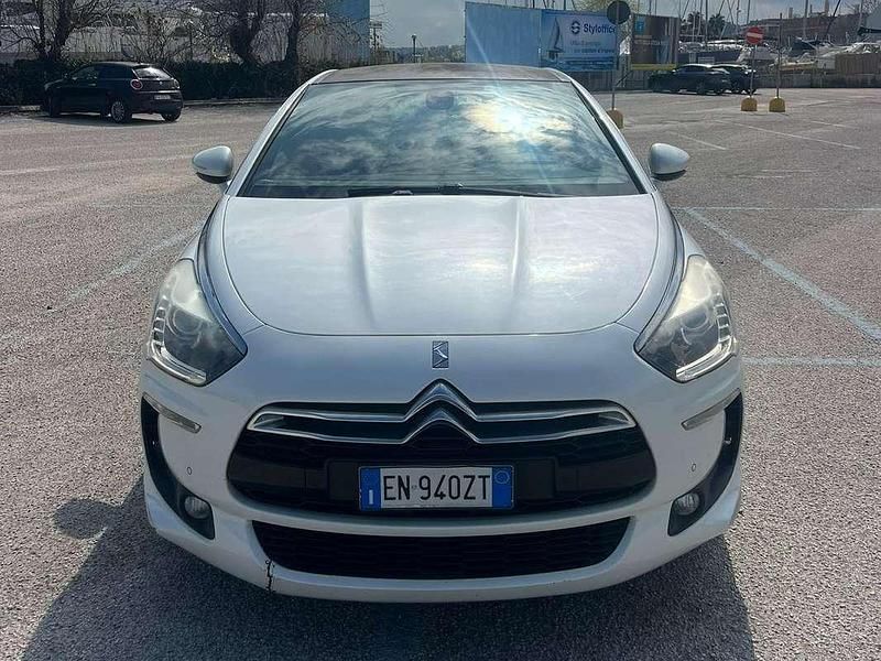 Usata Citroën DS5 Chic 114 CV (83 kW) 2012 Bianco Utilitaria