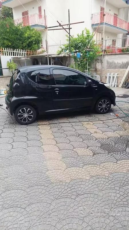 Usata Peugeot 107 68 CV (50 kW) 2005 Nero Utilitaria