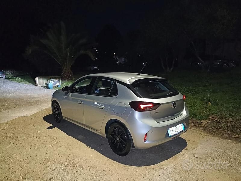 Usata Opel Corsa Elegance 101 CV (74 kW) 2023 Grigio Berlina