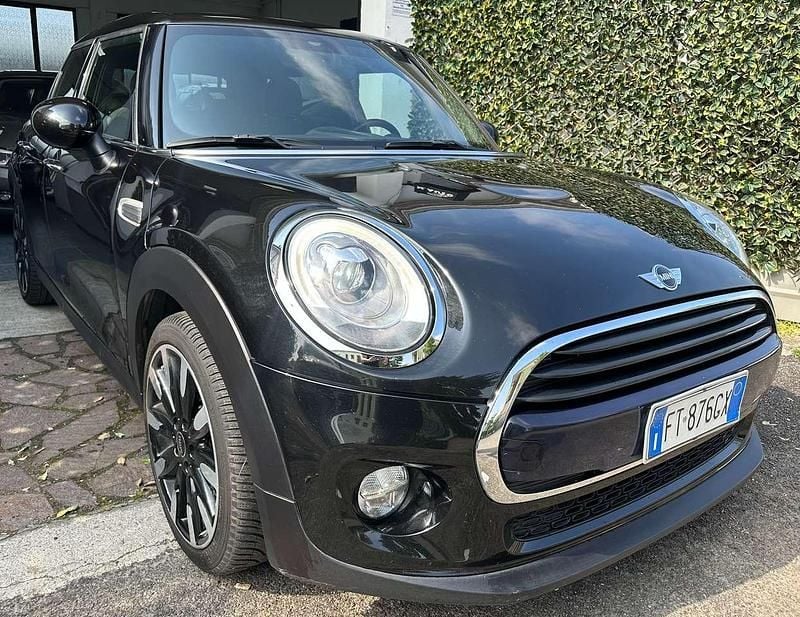 Usata Mini Cooper D 116 CV (85 kW) 2018 Nero Utilitaria
