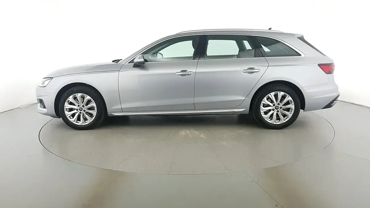 Usata Audi A4 Advanced Plus 163 CV (119 kW) 2024 Argento fioretto met Station wagon
