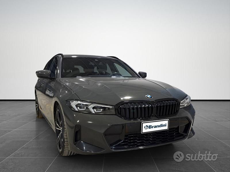 Usata BMW 320e M Sport 190 CV (139 kW) 2022 Grigio Station wagon