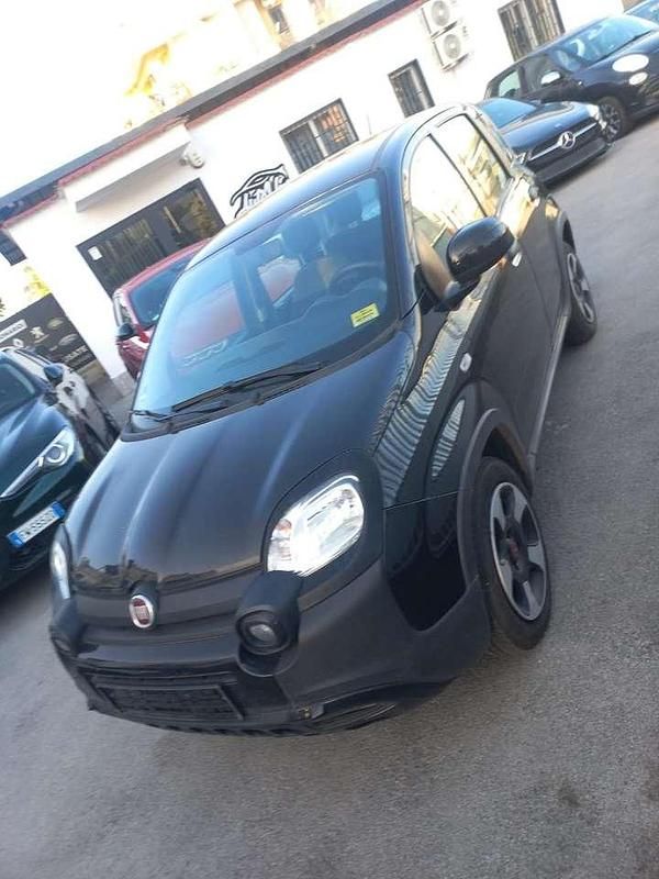 Usata Fiat Panda Cross Cross 69 CV (50 kW) 2023 Nera Utilitaria