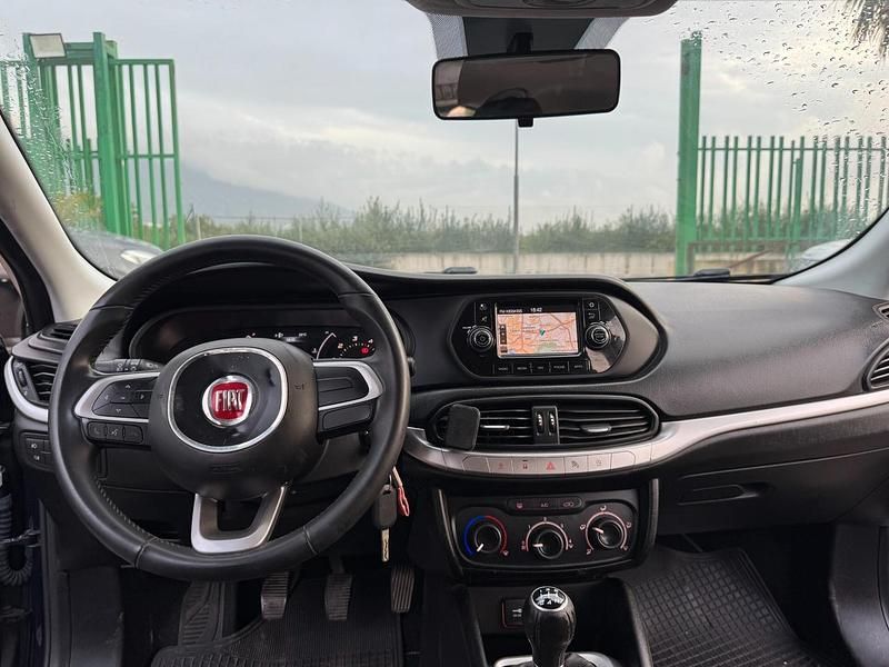Usata Fiat Tipo Lounge 95 CV (69 kW) 2017 Blu/azzurro Berlina