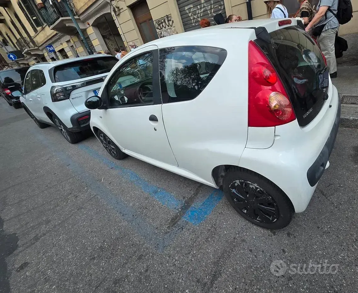 Usata Peugeot 107 68 CV (50 kW) 2012 Utilitaria