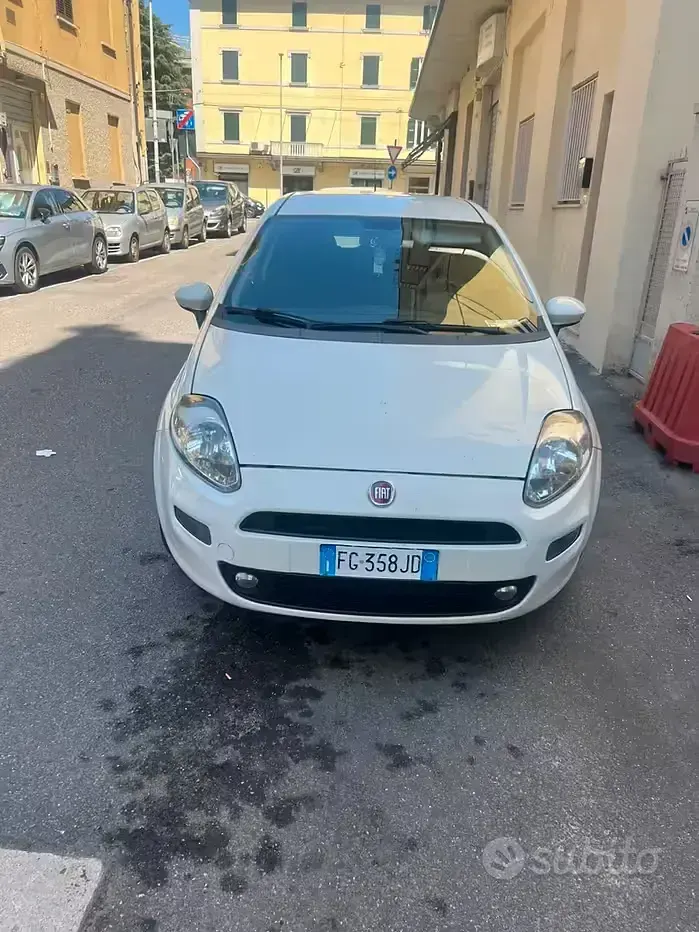 Usata Fiat Grande Punto 95 CV (69 kW) 2017 Bianco Utilitaria