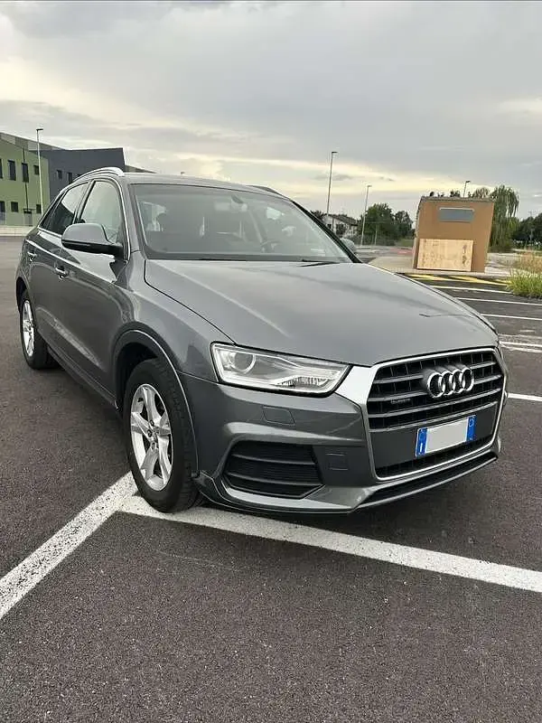 Usata Audi Q3 Sport 150 CV (110 kW) 2016 Grigio SUV