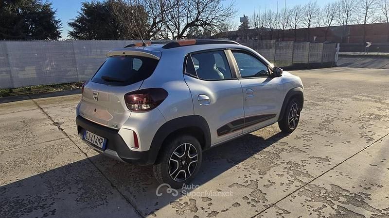 Usata Dacia Spring Comfort Plus 33 kW (45 CV) 2022 Argento Utilitaria