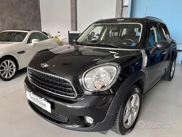 Usata Mini Cooper D Countryman 89 CV (65 kW) 2014 Nero SUV
