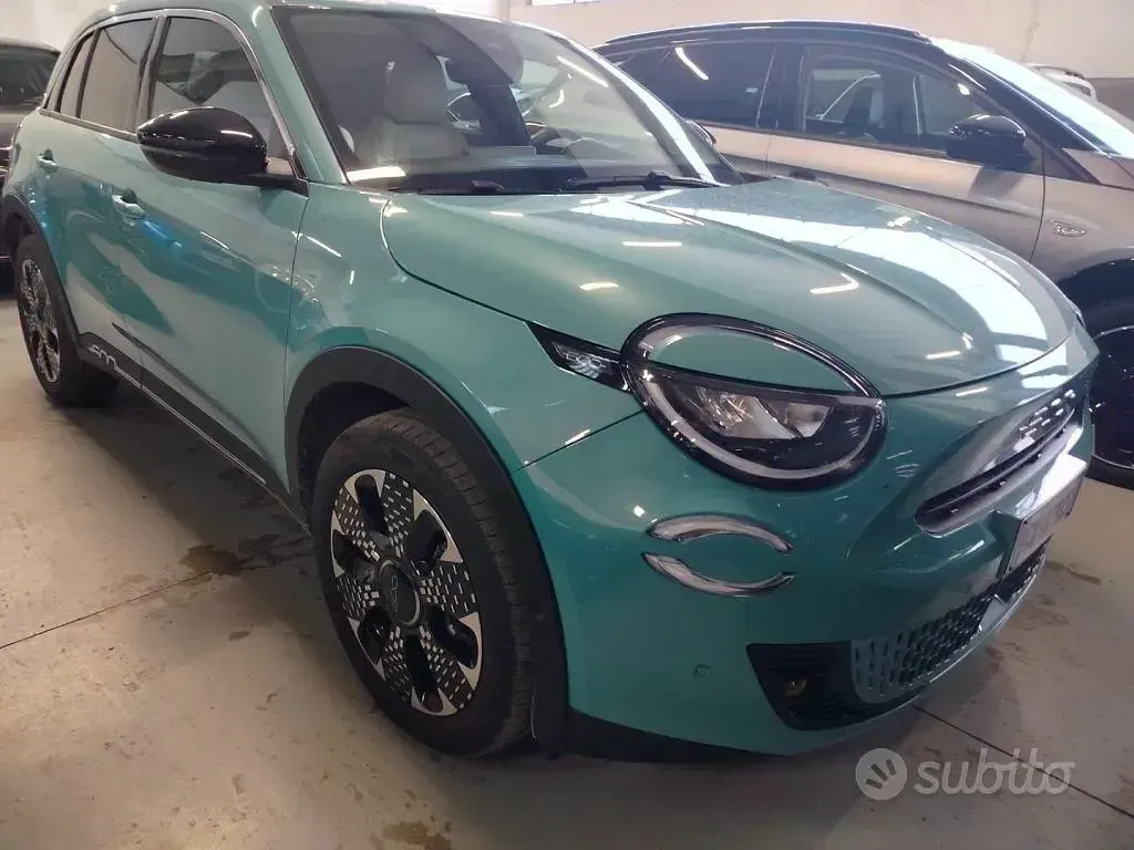 Usata Fiat 600 La Prima 101 CV (74 kW) 2025 Blu SUV