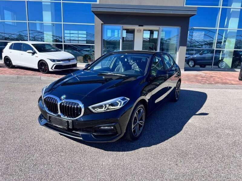 Usata BMW 118 Sport Line 136 CV (100 kW) 2021 Nero Utilitaria