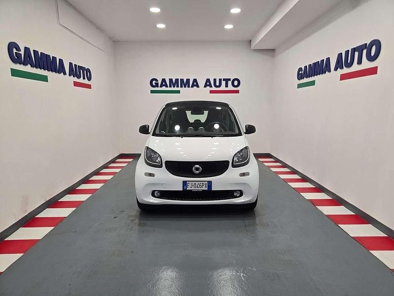 Usata Smart ForTwo Coupé 71 CV (52 kW) 2017 Bianco Utilitaria