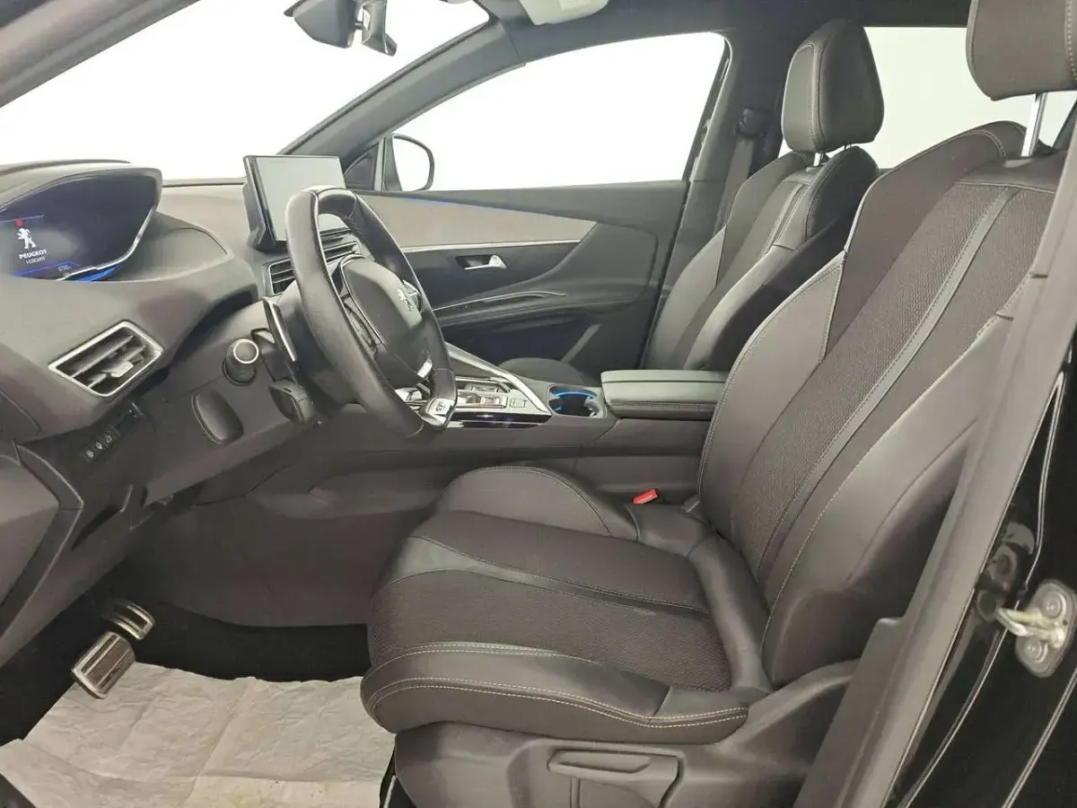 Usata Peugeot 3008 GTi 131 CV (96 kW) 2023 Vari colori SUV