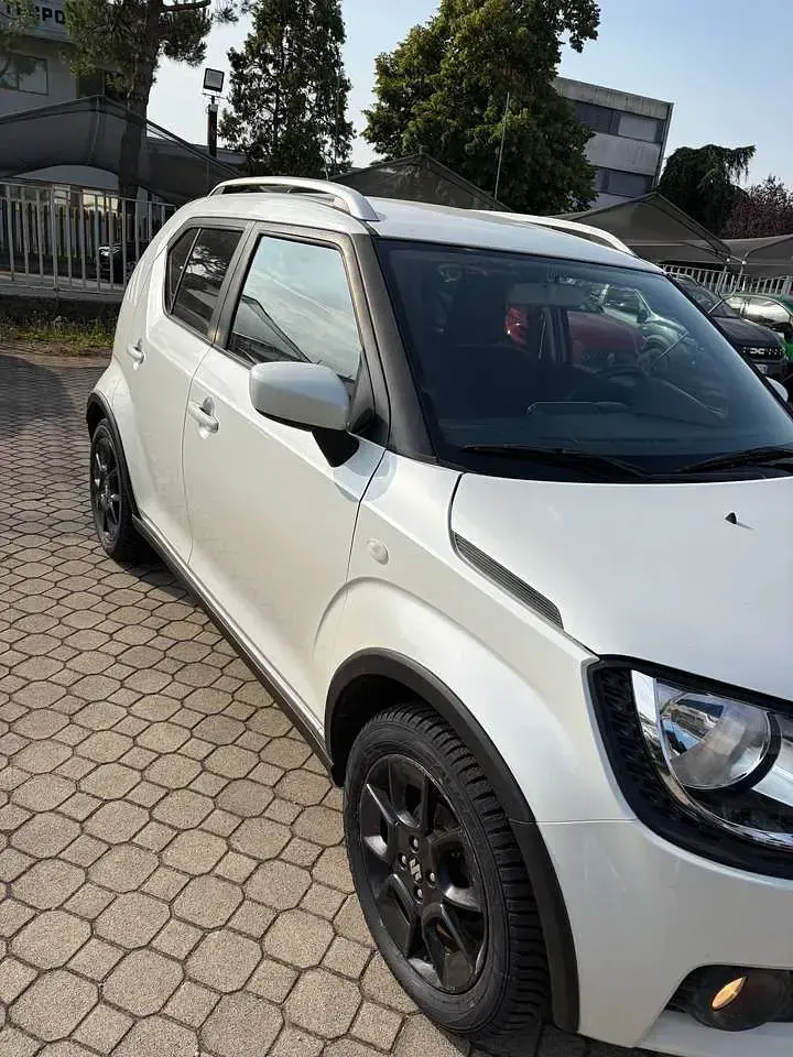 Usata Suzuki Ignis 90 CV (66 kW) 2017 Bianco SUV