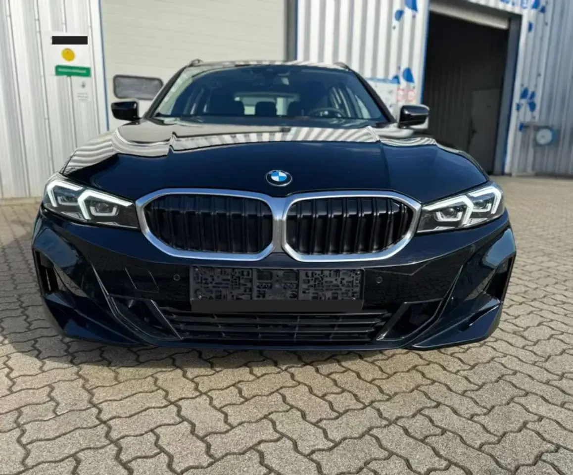 Usata BMW 318 156 CV (114 kW) 2025 Nero Station wagon