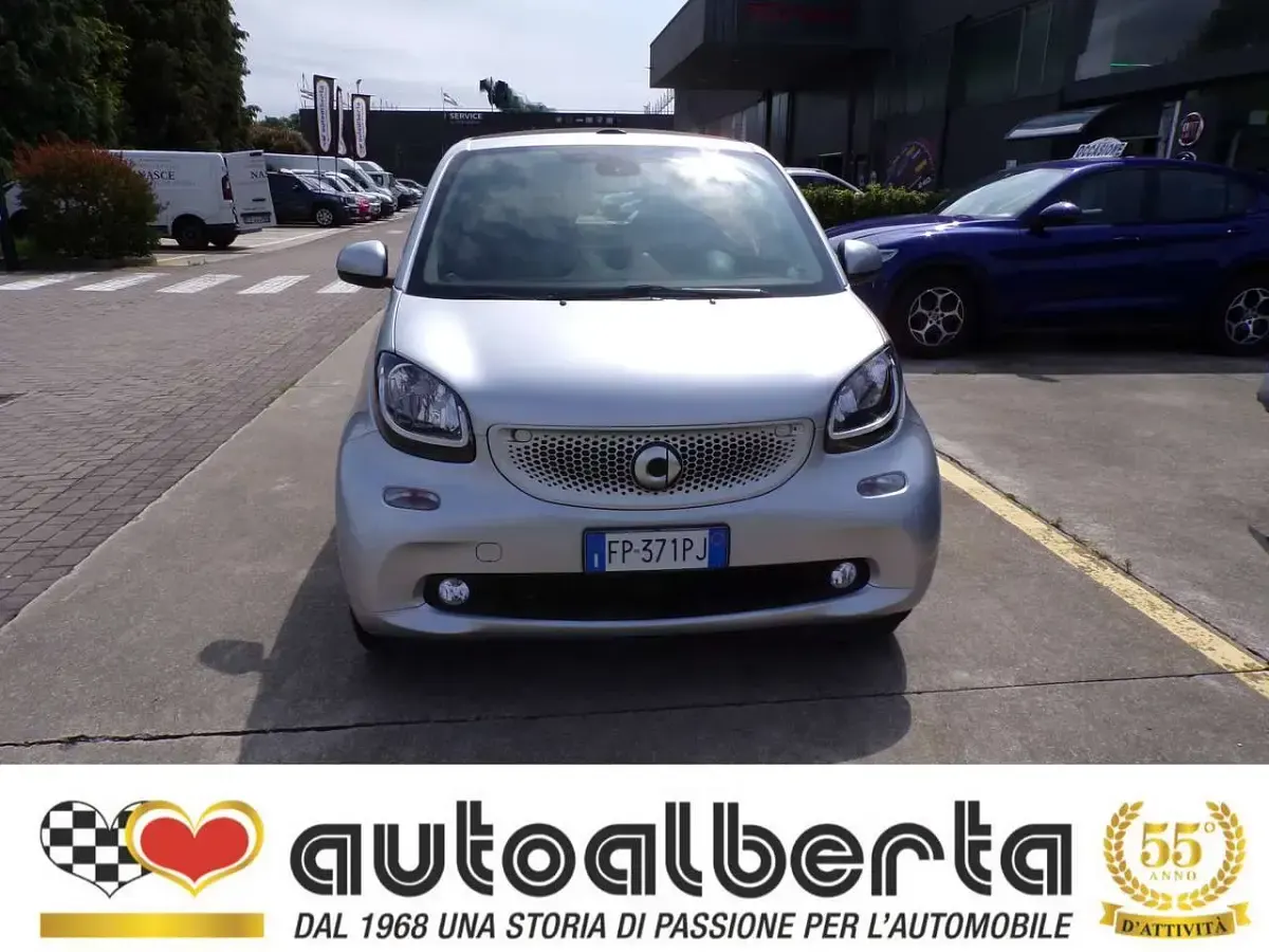Usata Smart ForTwo Cabrio 90 CV (66 kW) 2018 Argento Cabrio